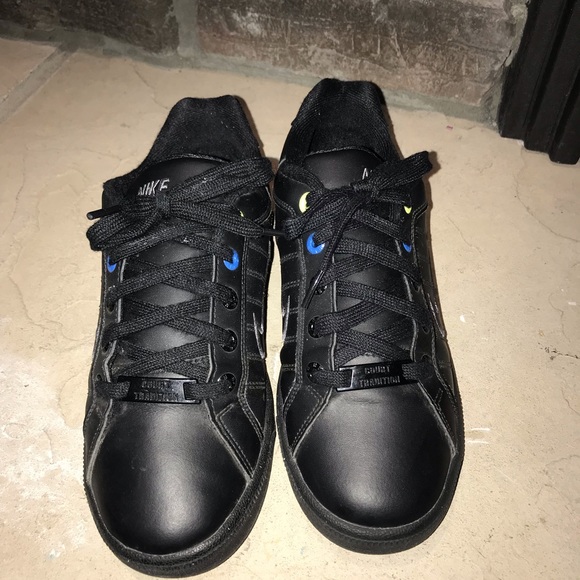 Nike black shoes - Picture 5 of 6